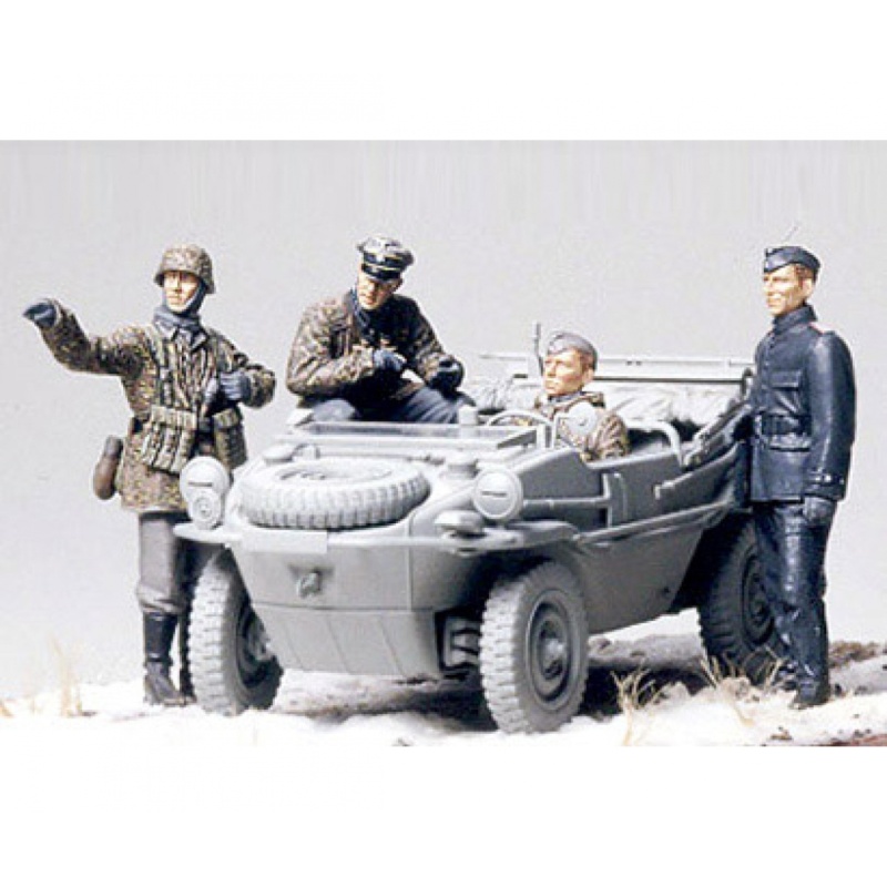 They keep getting better! Tamiya 1/35 figure sets 