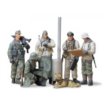 Tamiya 1:35 Figure Set - German Soldiers at Field Briefing (WW II)