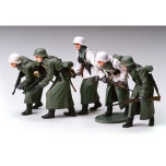 Tamiya 1:35 Figure Set - German Assault Infantry w/Winter Gear (WW II)
